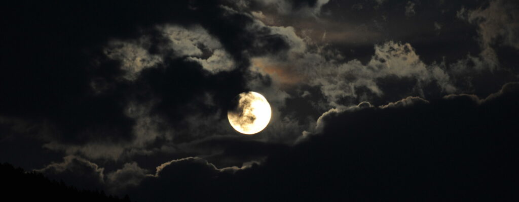 Wolken und Mond_007